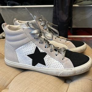 Vintage Property golden goose look alike sneakers size8
